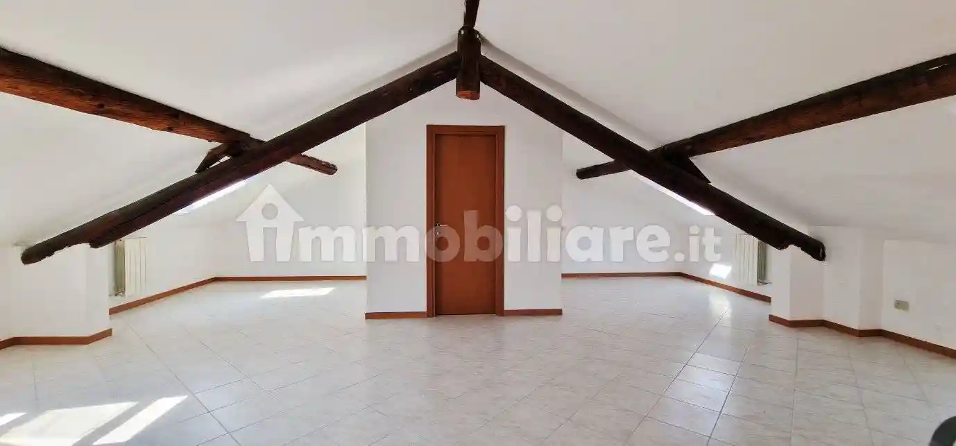 Appartamento in affitto a Monza