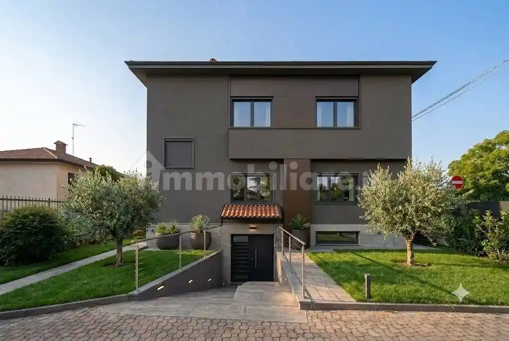 Villa in vendita a Besate