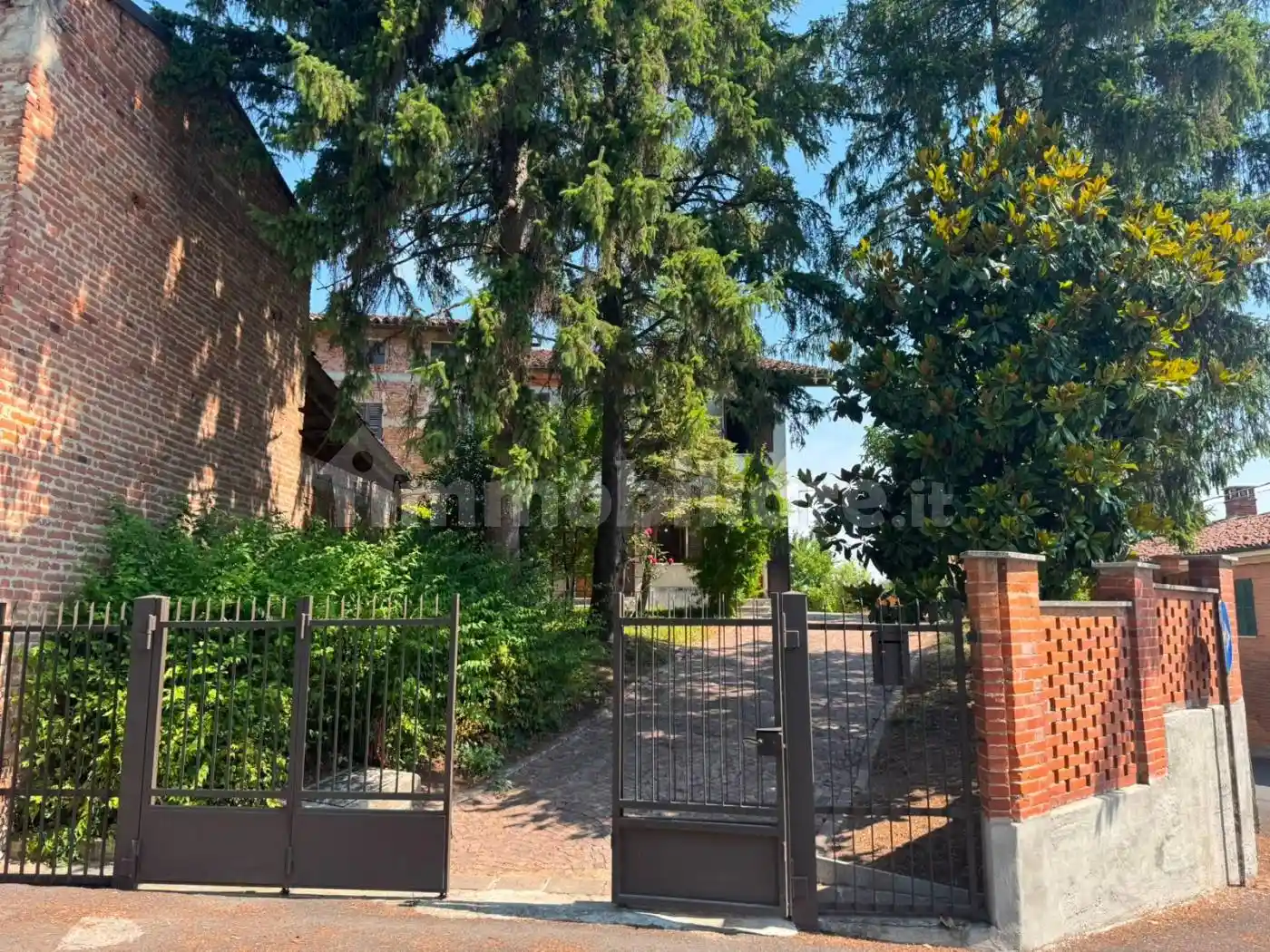 Villa in vendita a San Salvatore Monferrato