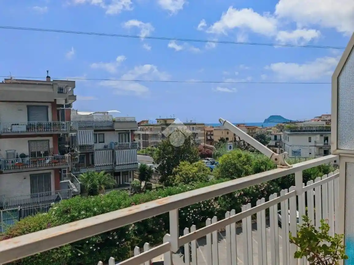 Appartamento in vendita a Pozzuoli