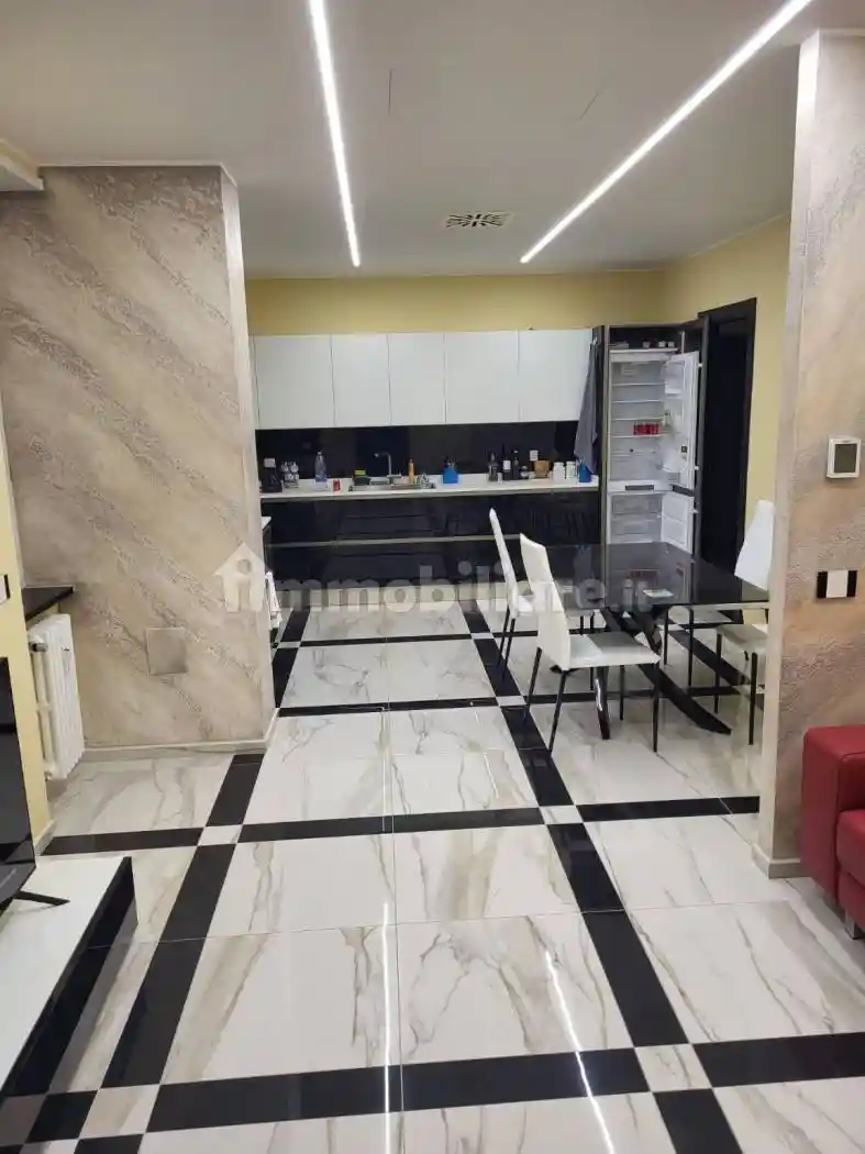 Appartamento in vendita a Piacenza