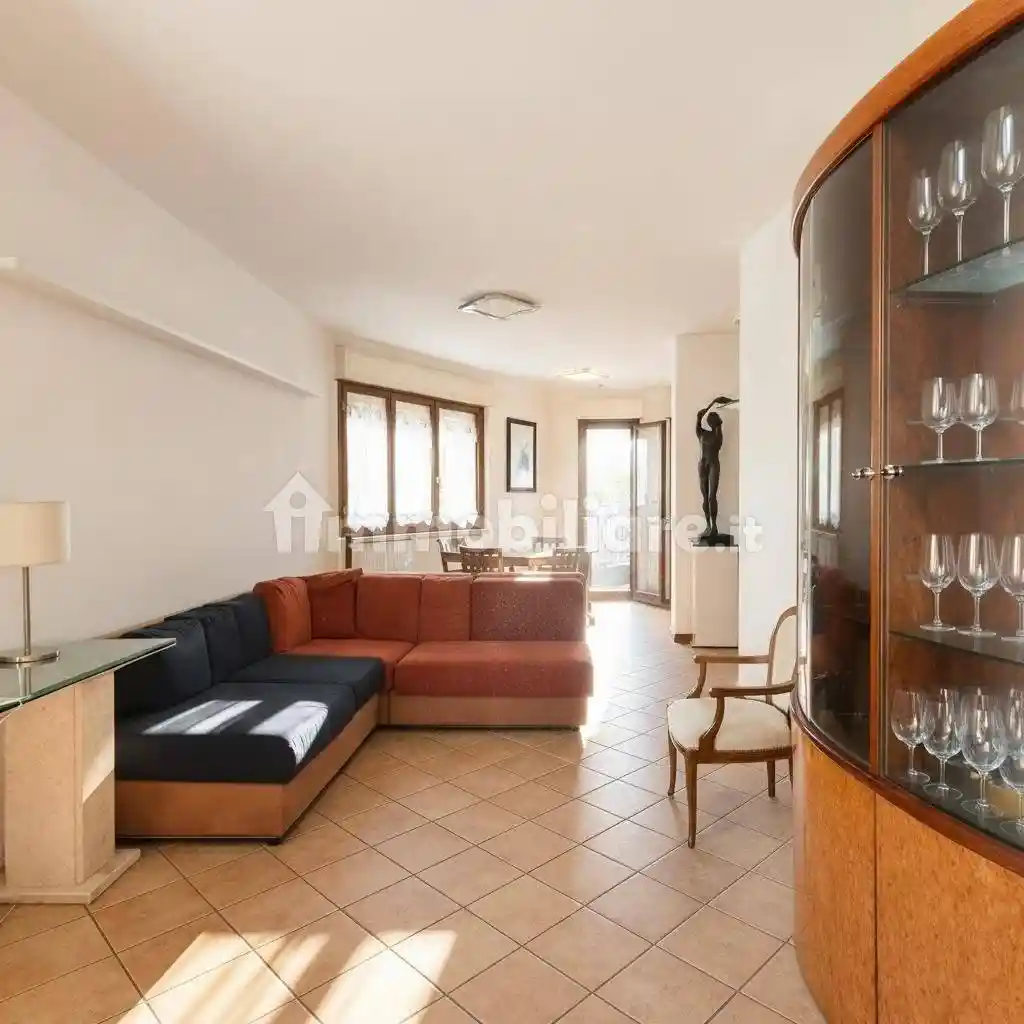 Appartamento in vendita a Viareggio