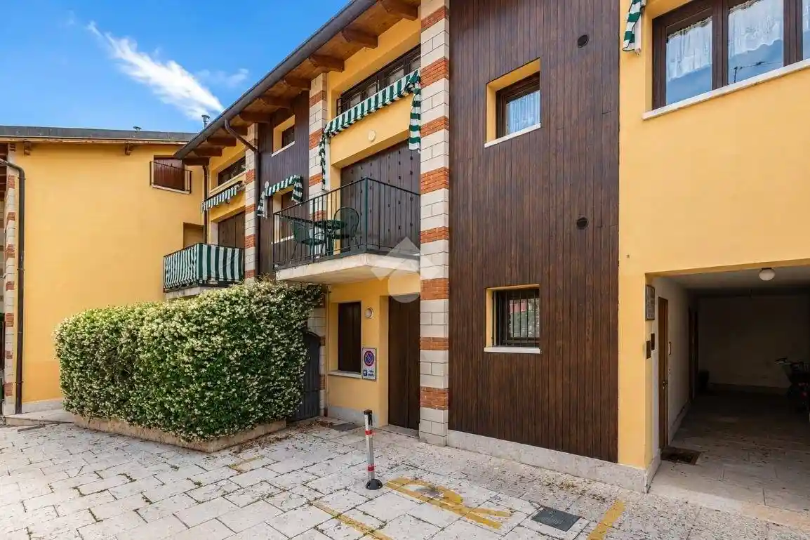 Appartamento in affitto a Torri del Benaco