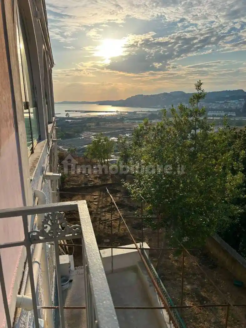 Appartamento in affitto a Napoli
