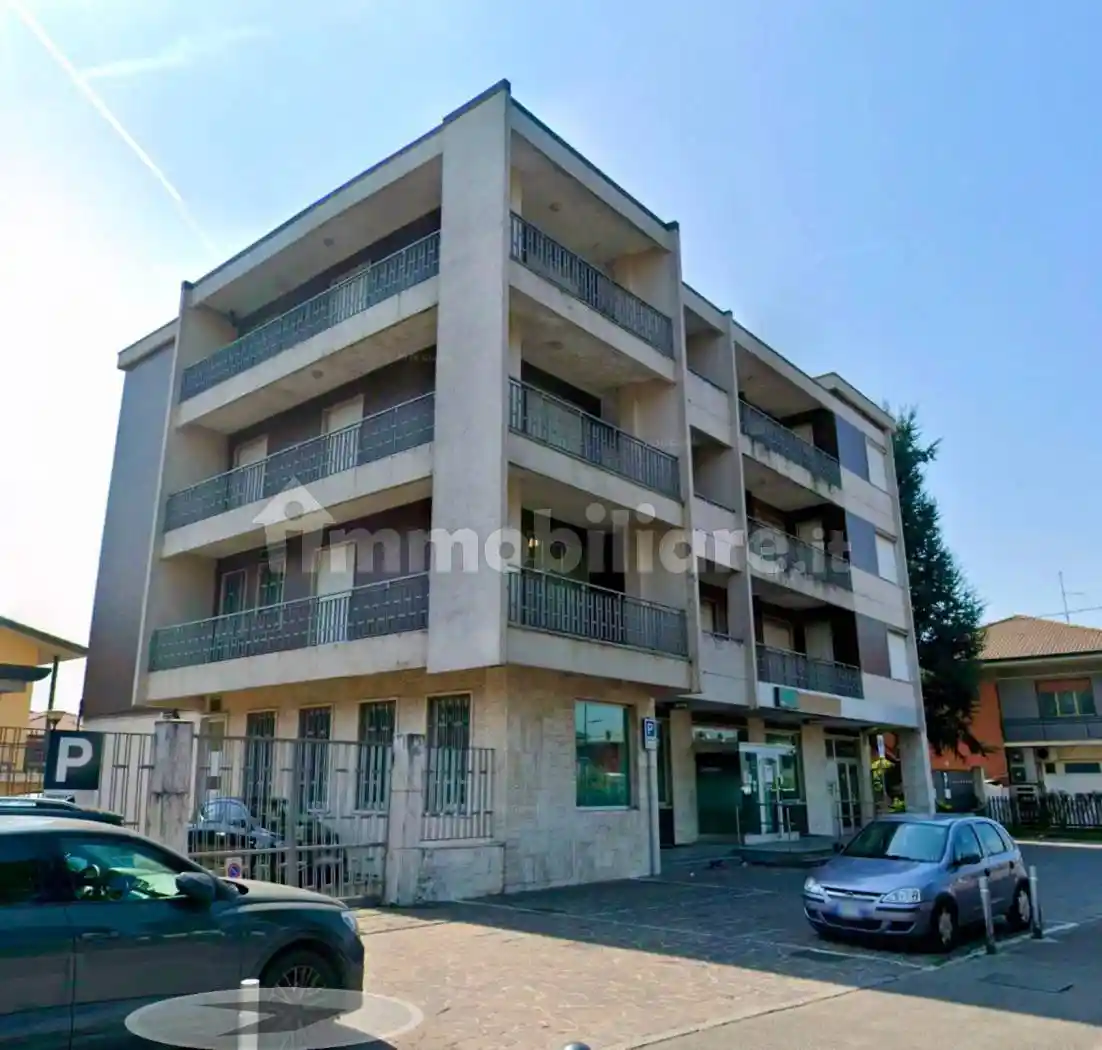 Appartamento in vendita a Scanzorosciate