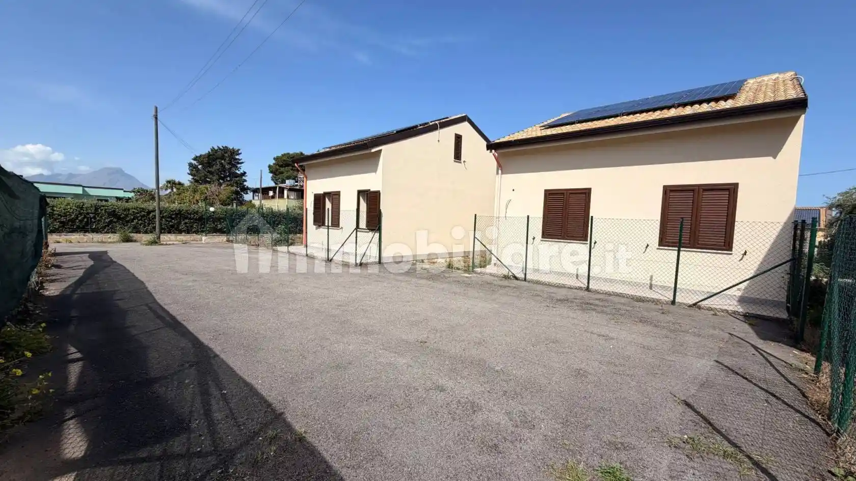 Villa in vendita a Campofelice di Roccella