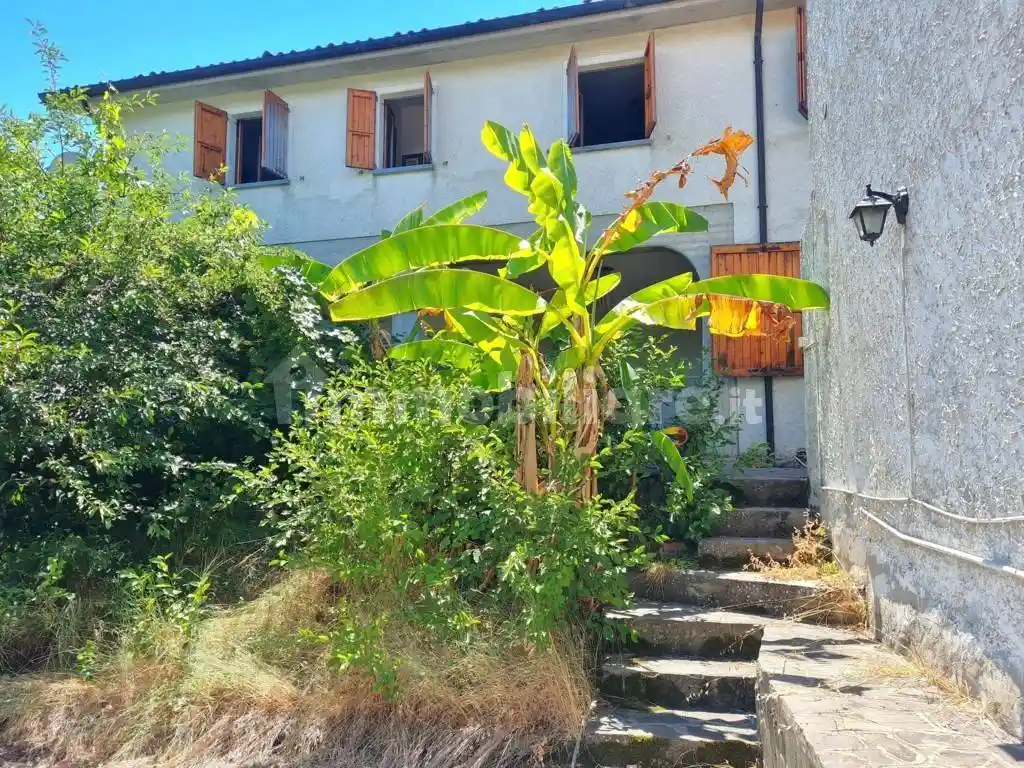 Villa in vendita a Santa Maria della Versa