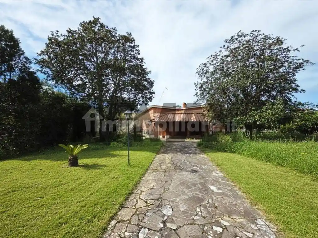 Villa in vendita a Sabaudia
