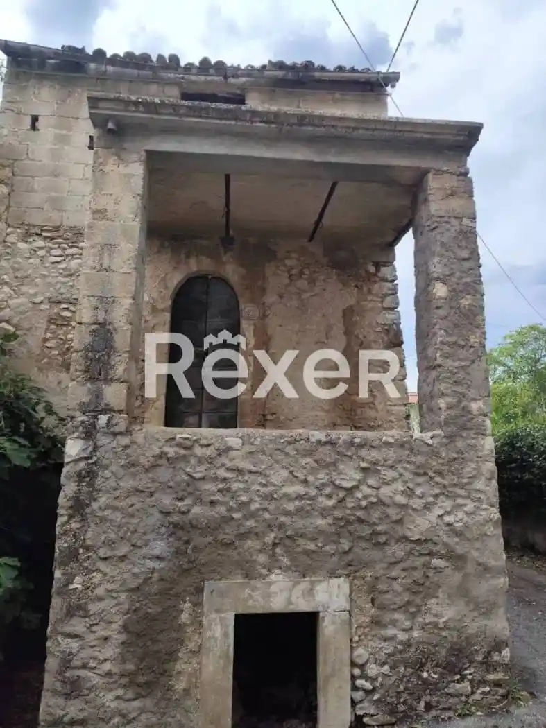Casa indipendente in vendita a Pettorano sul Gizio