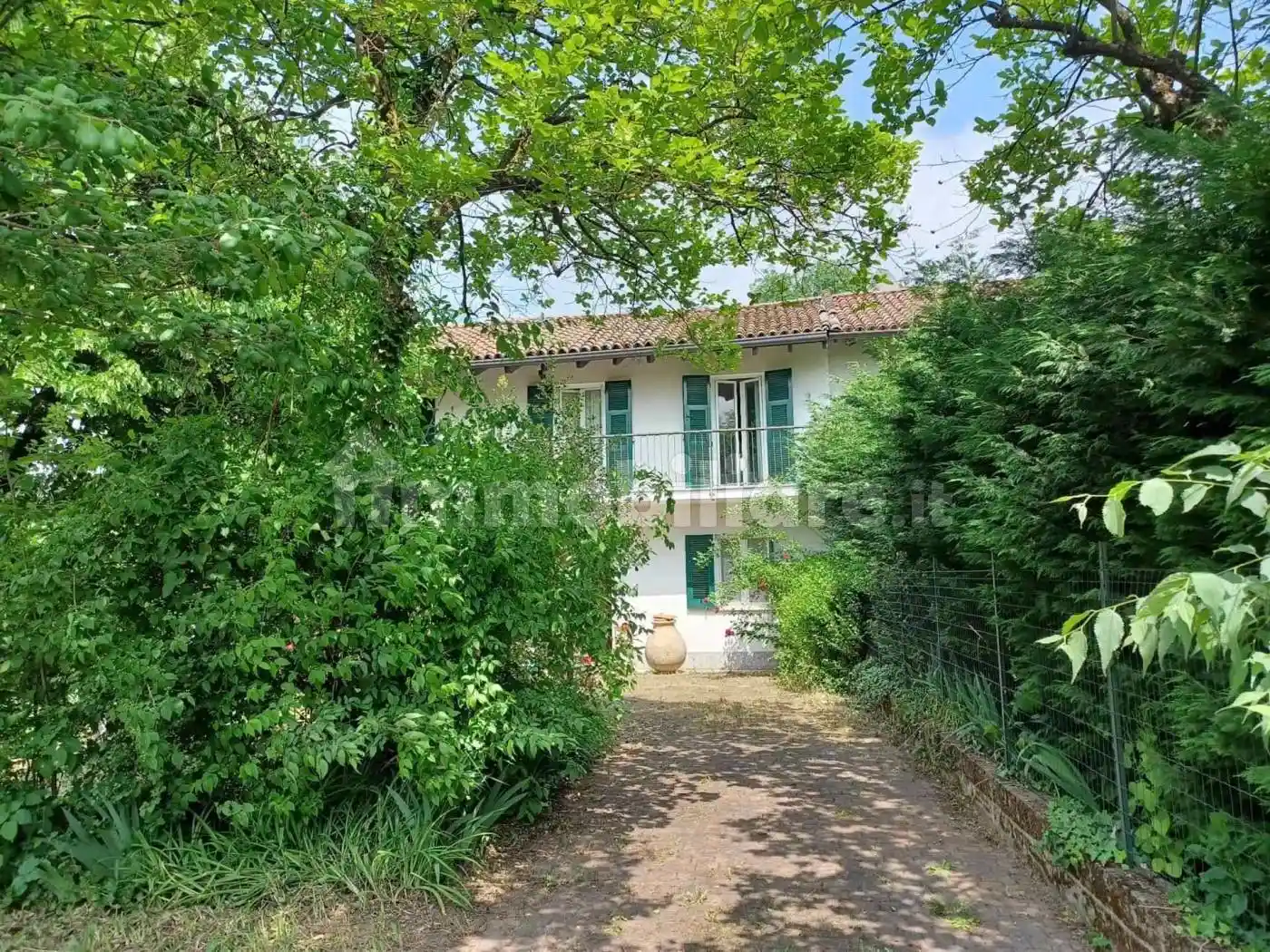 Casa indipendente in vendita a Pasturana