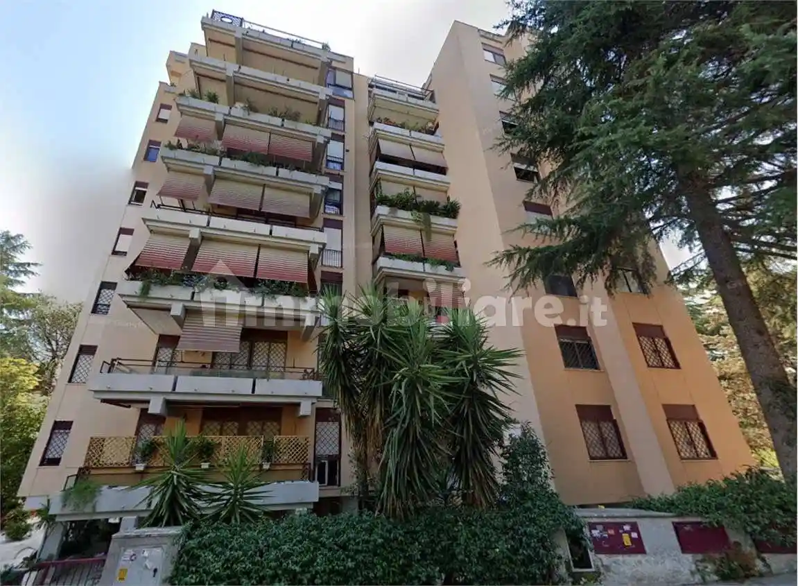 Appartamento in vendita a Roma