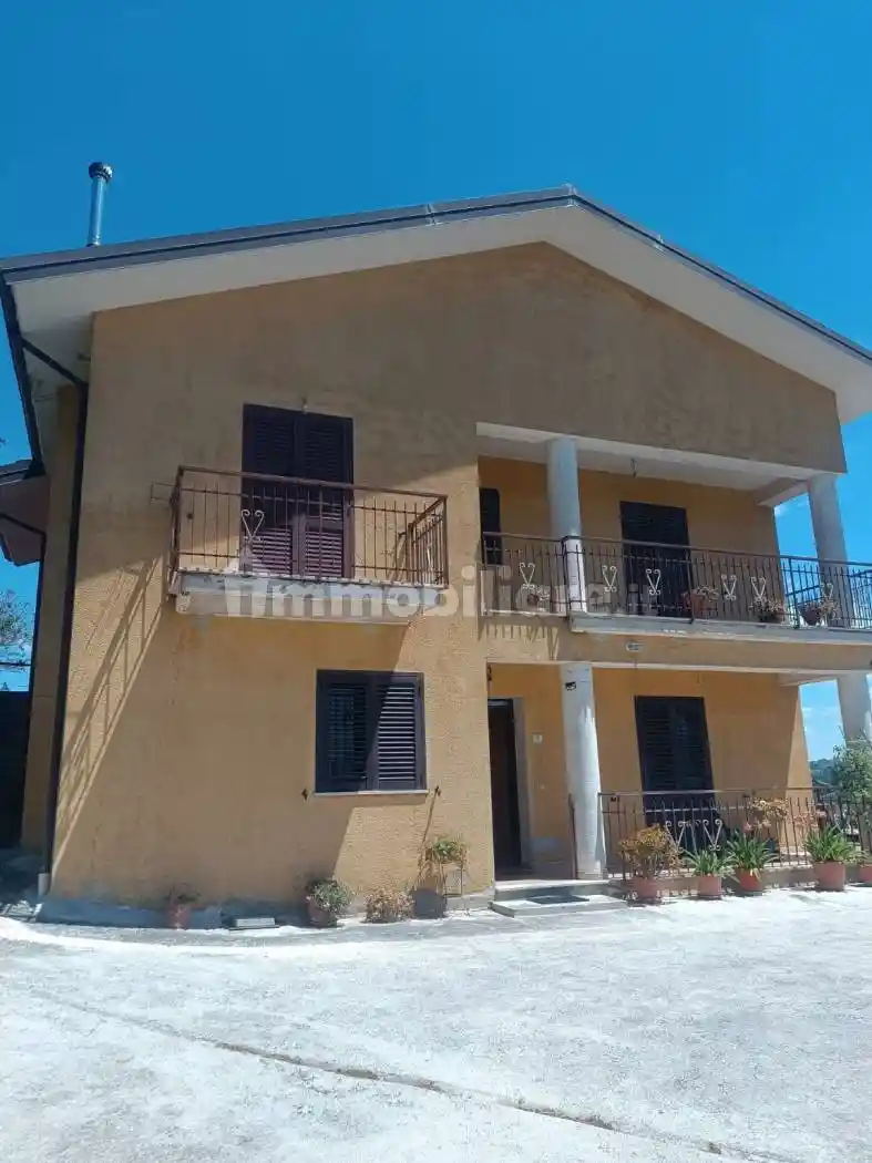 Villa in vendita a Montemarano