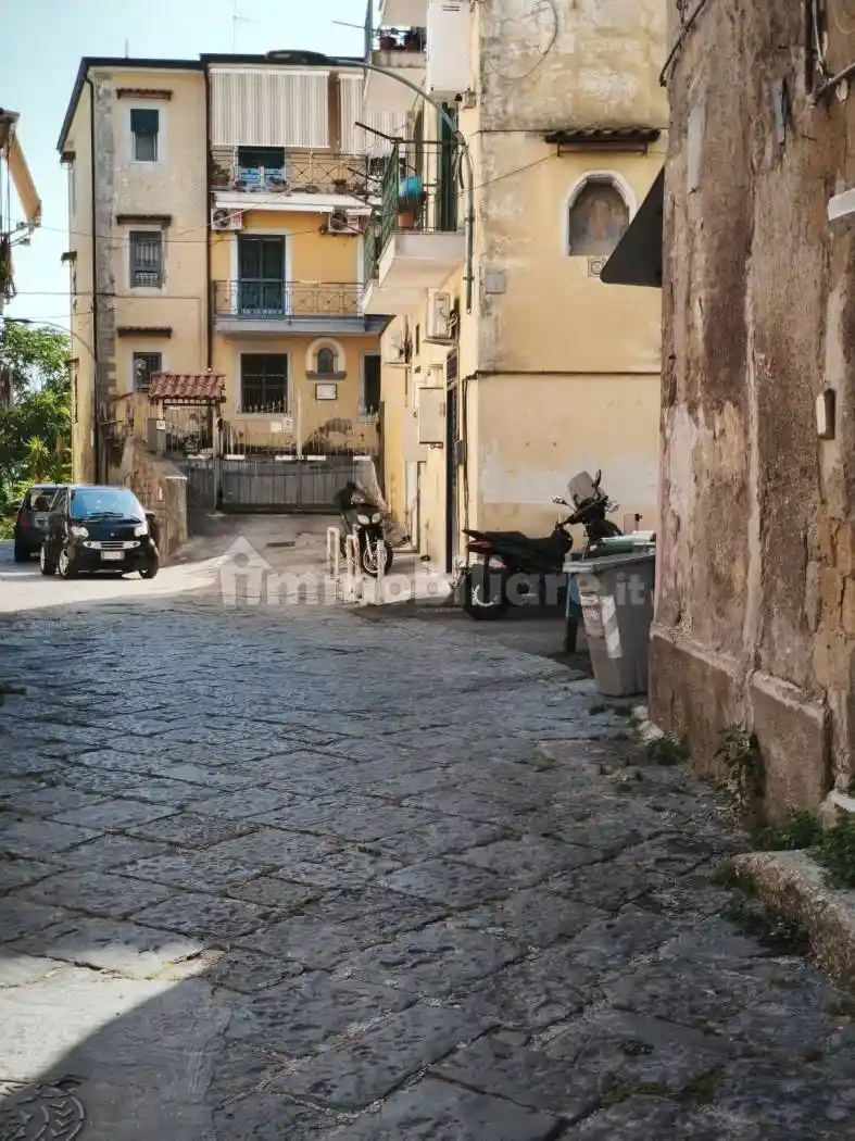 Appartamento in affitto a Napoli
