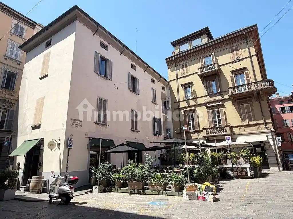 Appartamento in vendita a Parma