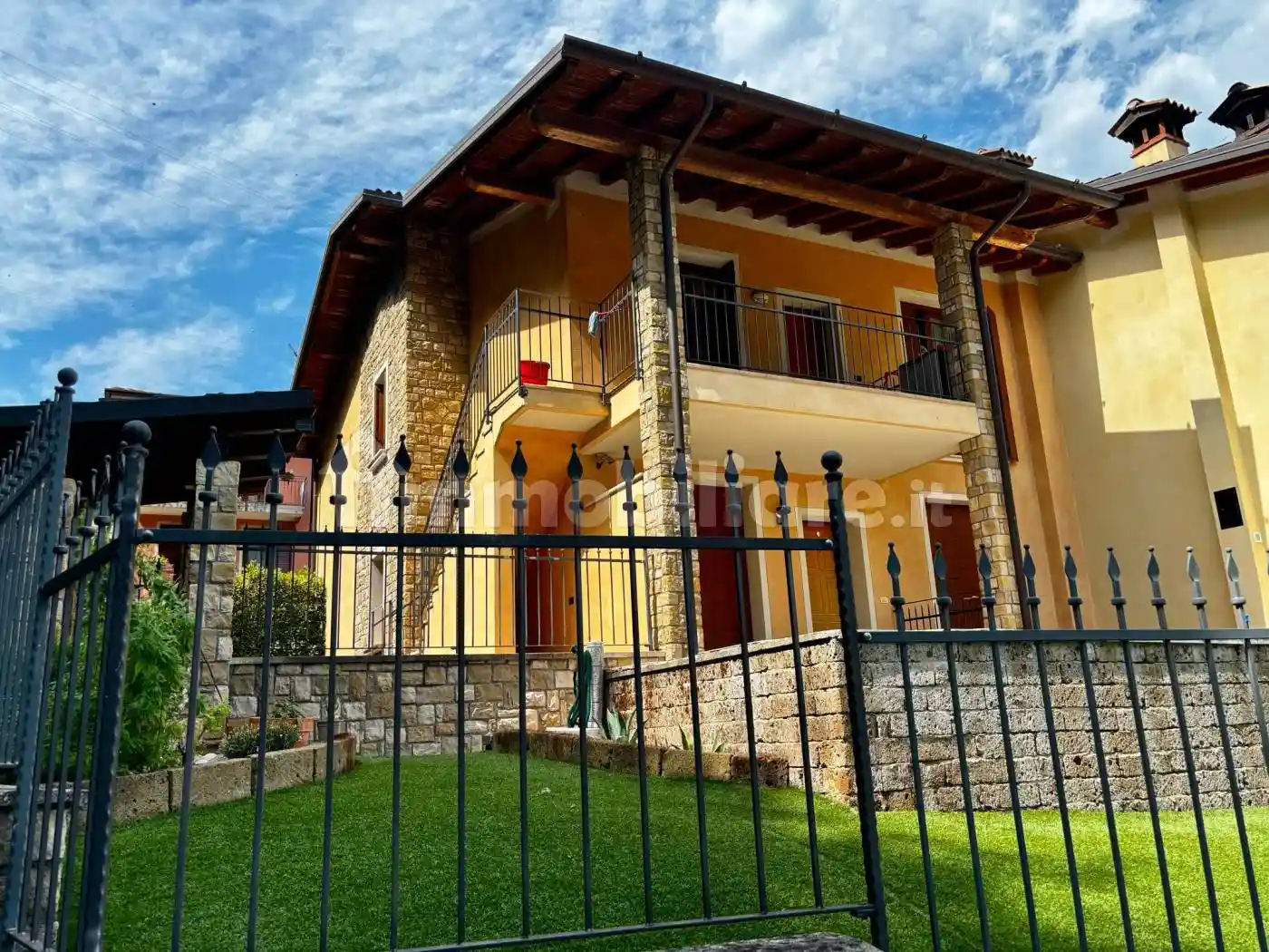 Appartamento in vendita a Caino