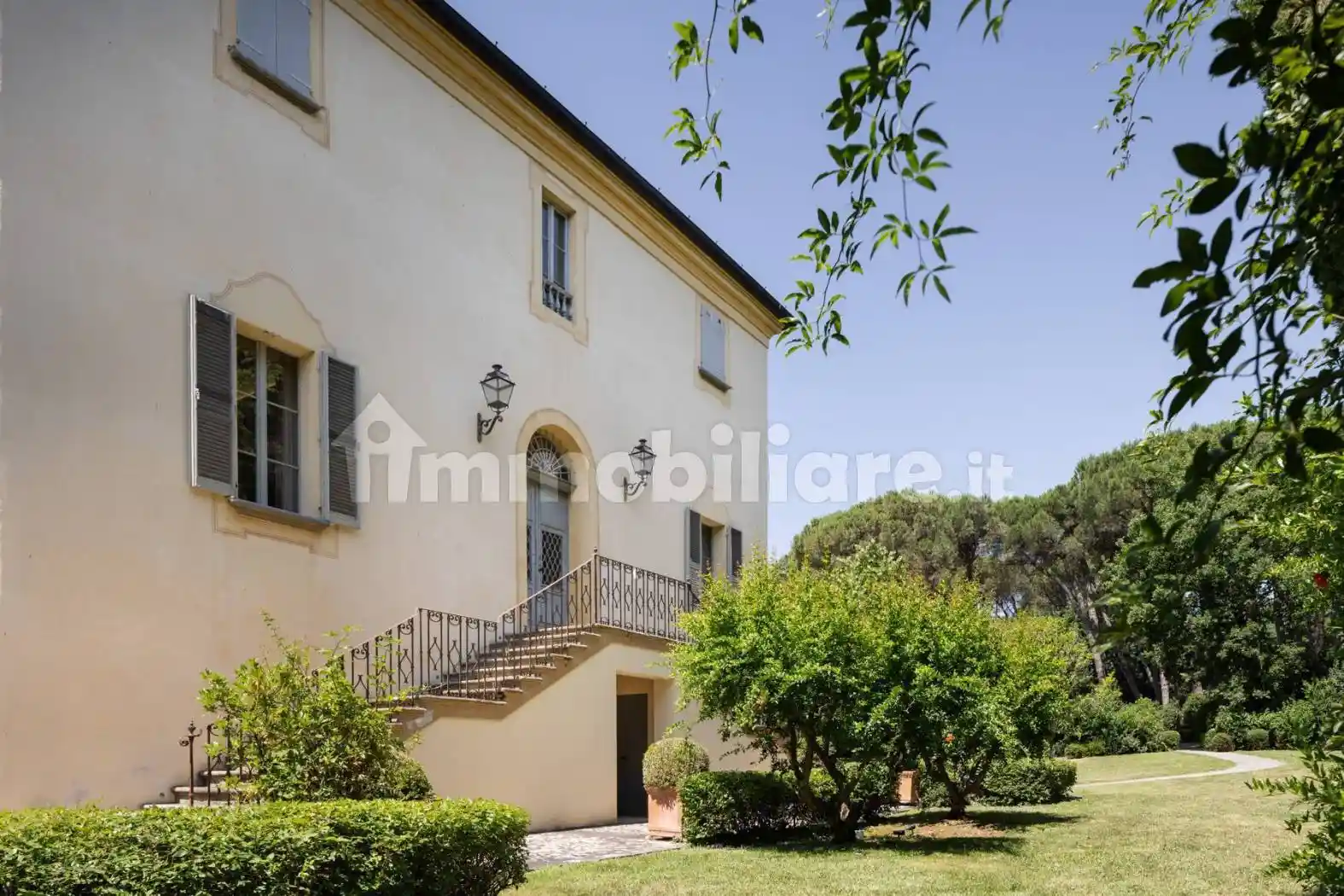Villa in vendita a Dozza