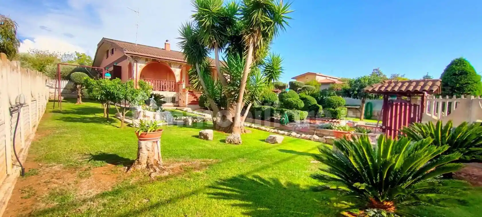 Villa in vendita a Lanuvio