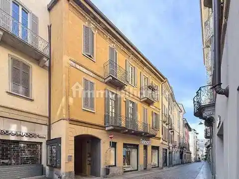 Appartamento in vendita a Como