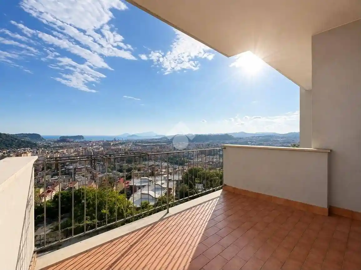 Appartamento in vendita a Napoli