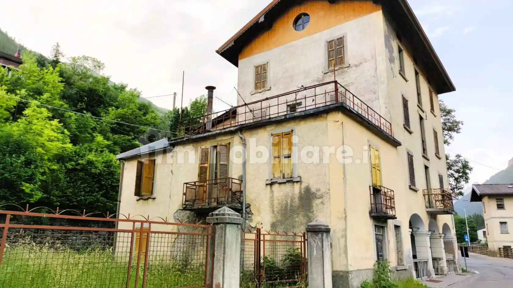 Palazzo - Edificio in vendita a Schilpario