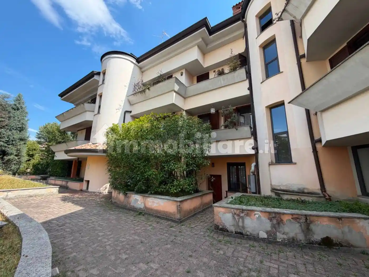 Appartamento in vendita a Monza
