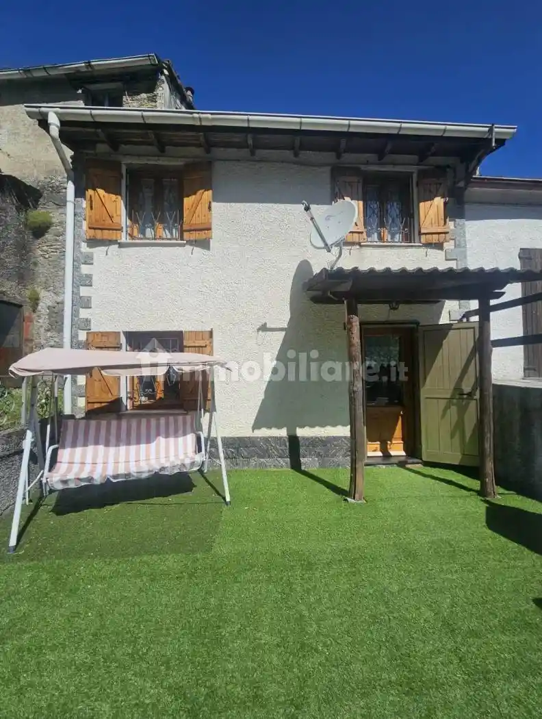 Casa indipendente in vendita a Neirone