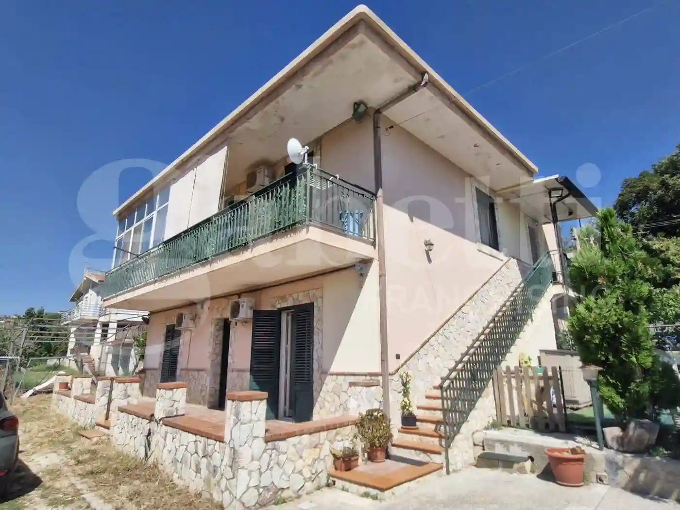 Villa - foto 2