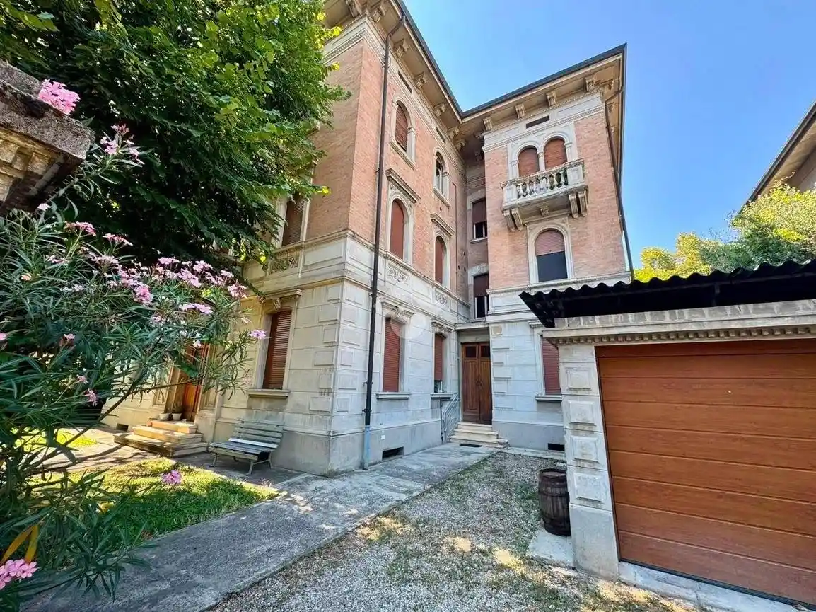 Appartamento in vendita a Reggio Emilia