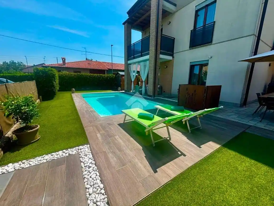 Villa in vendita a Mornico al Serio