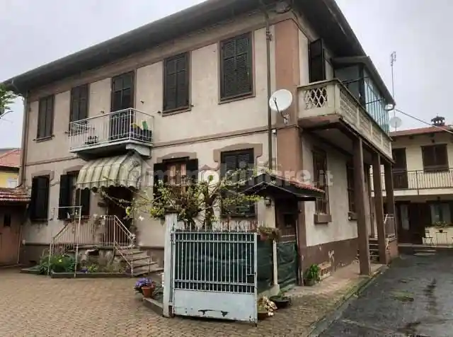 Villa in vendita a Pinerolo