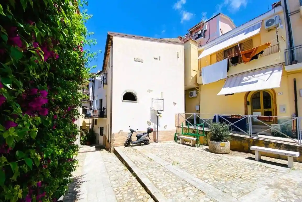 Casa indipendente in vendita a Paola