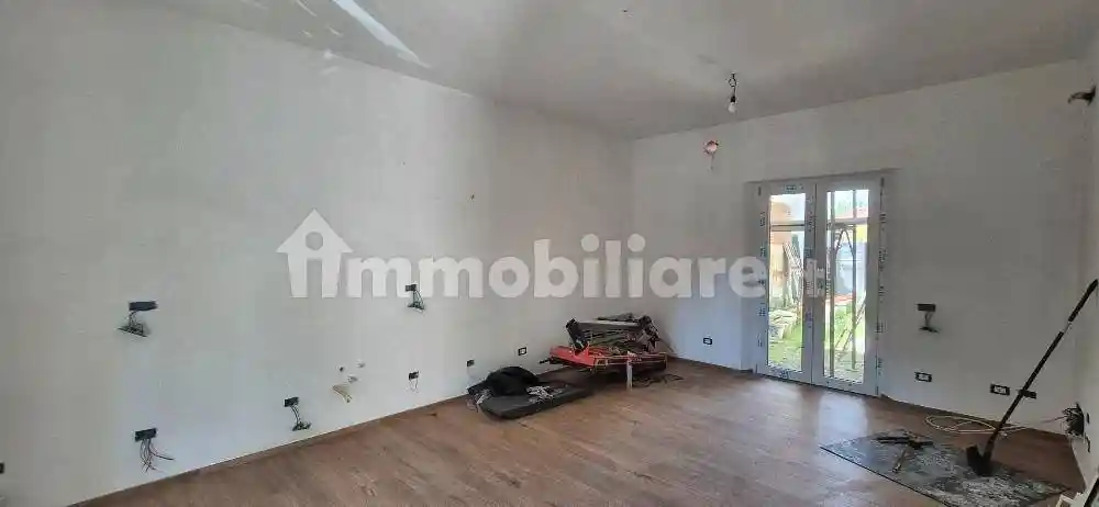 Casa indipendente in vendita a Cascina