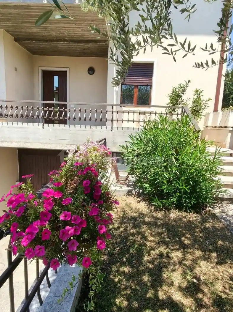 Palazzo - Edificio in affitto a Grezzana