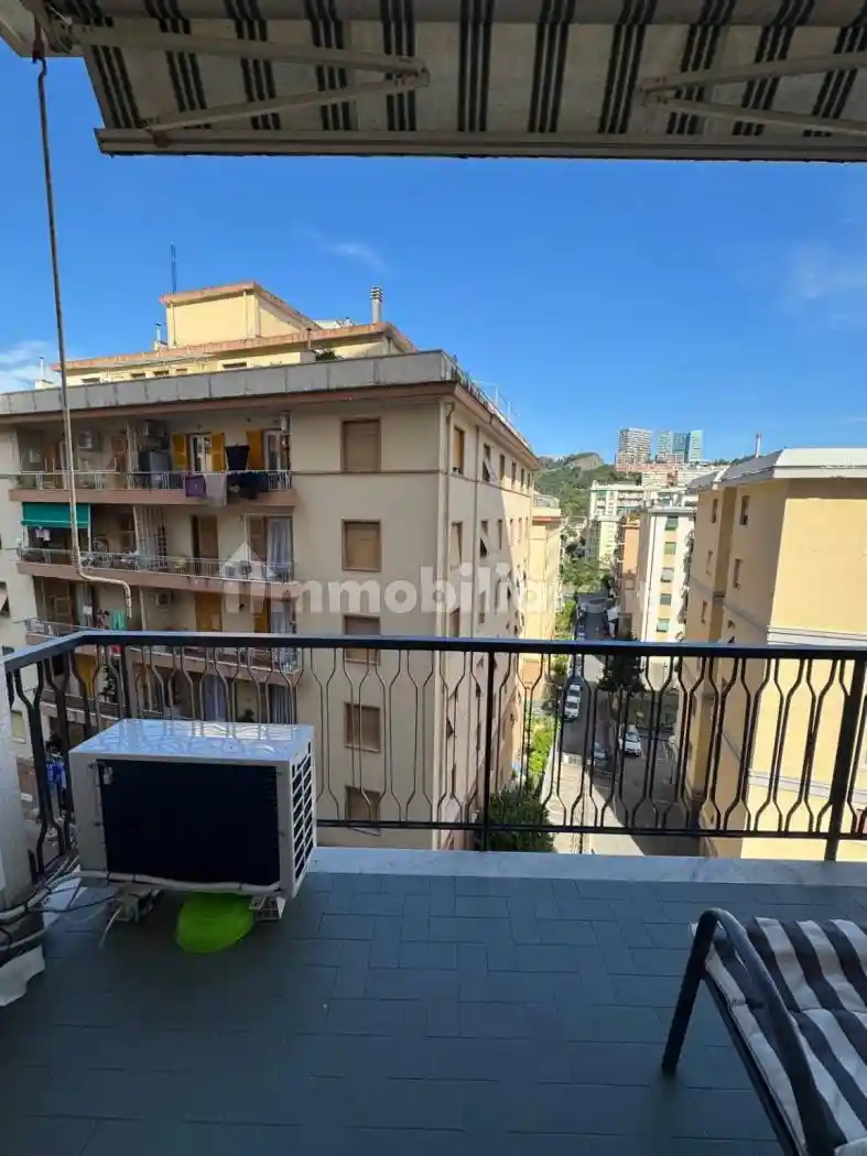 Appartamento in vendita a Genova