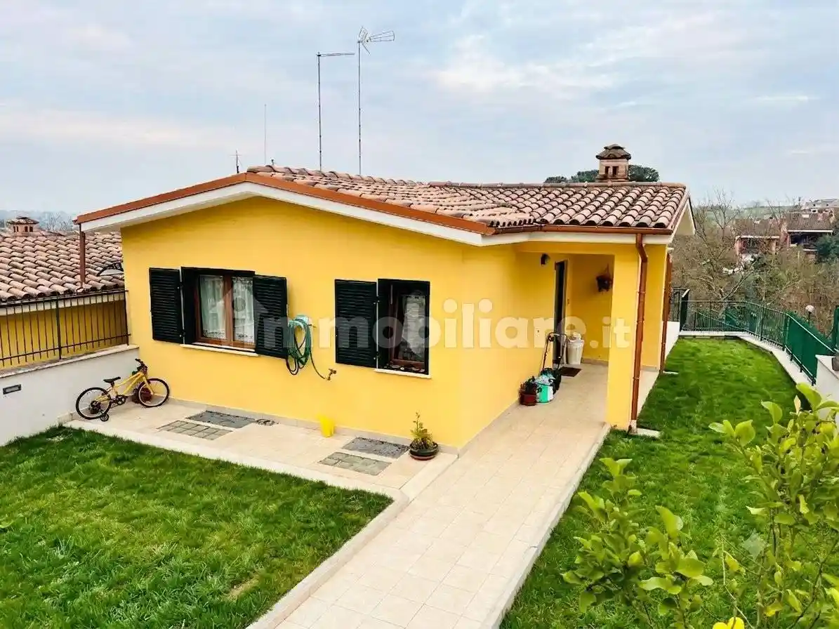 Villetta a schiera in vendita a Capena