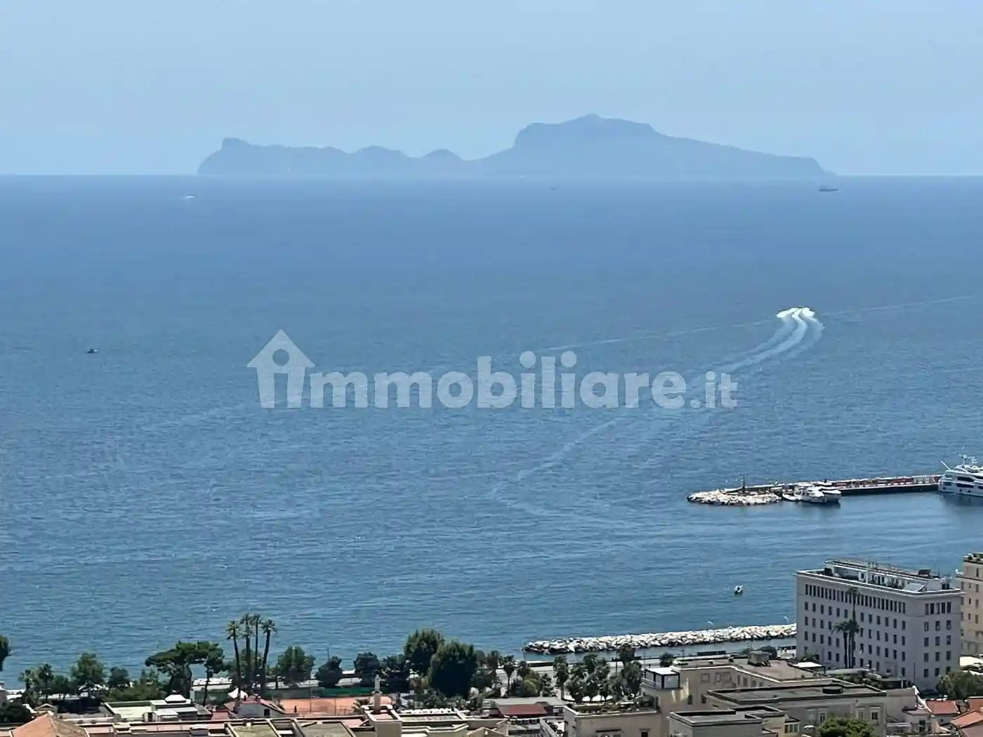 Appartamento in vendita a Napoli