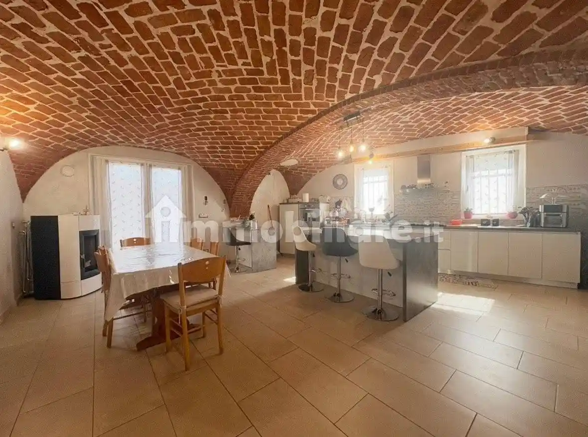 Villa in vendita a Casale Monferrato