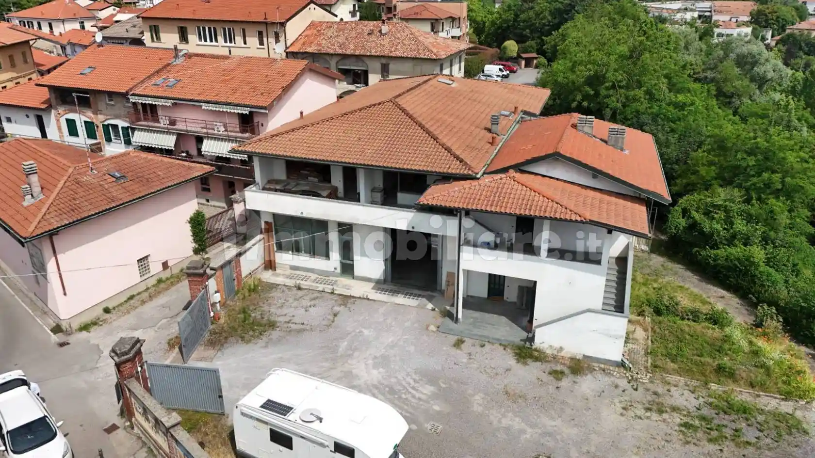 Palazzo - Edificio in vendita a Cadorago