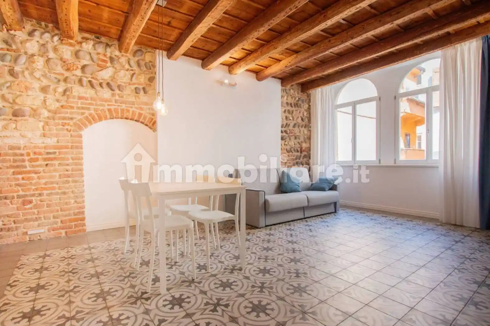 Casa indipendente in vendita a Verona
