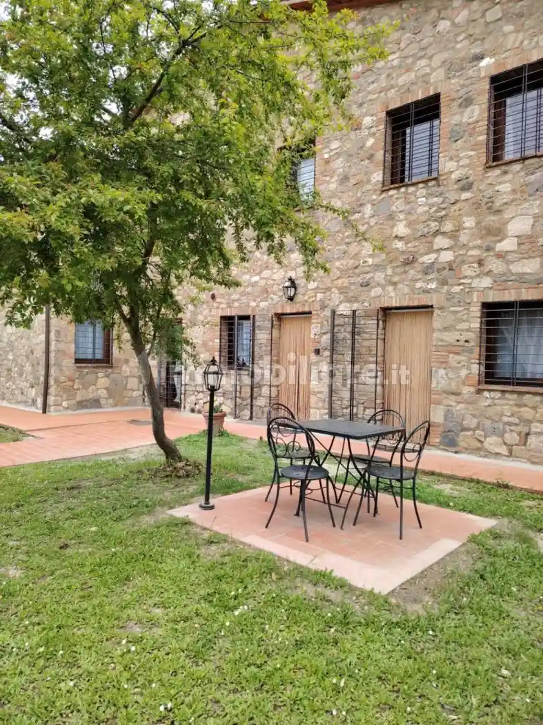 Appartamento in affitto a Volterra