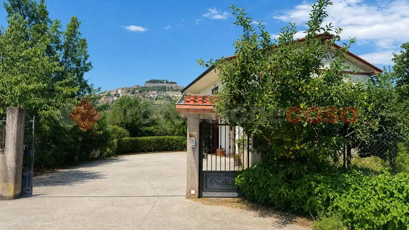 Casa indipendente in vendita a Alatri