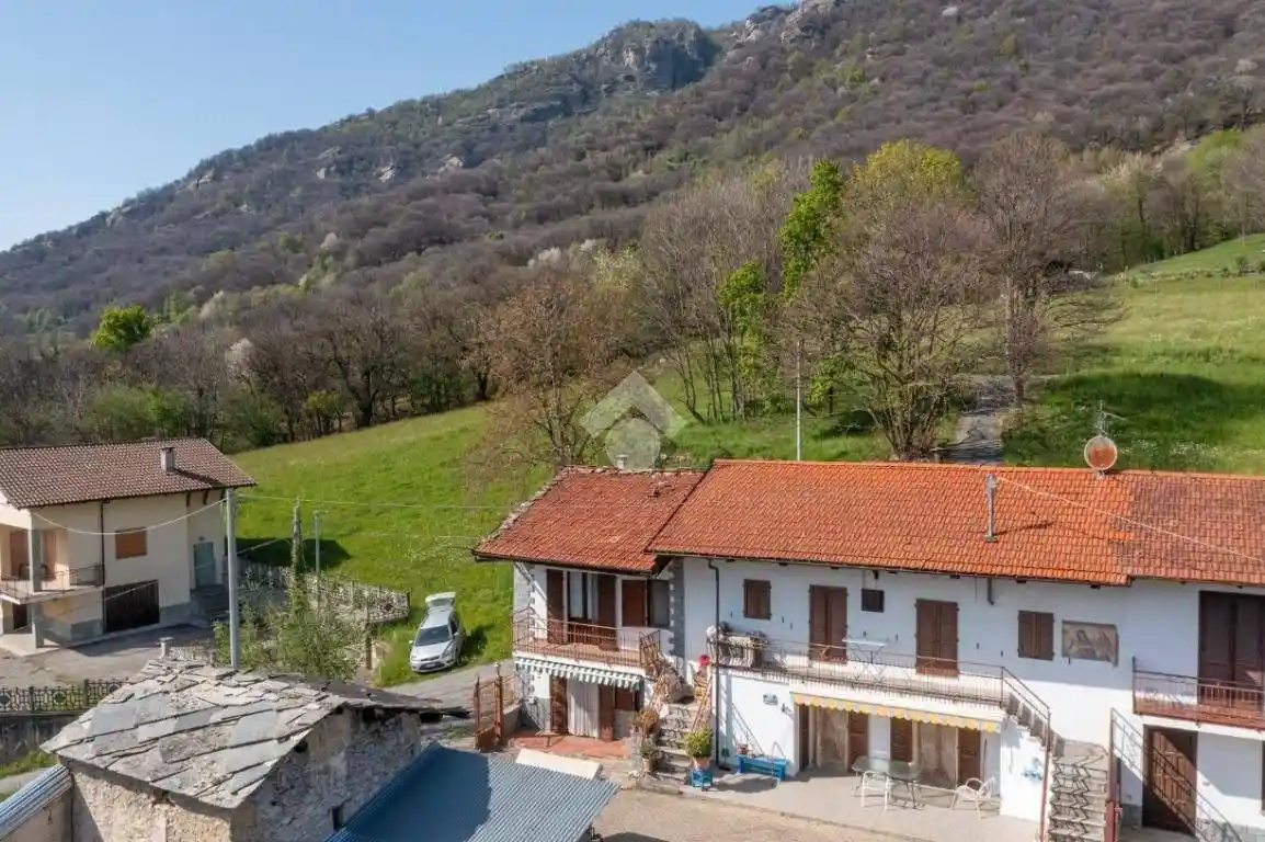 Casa indipendente in vendita a Sanfront