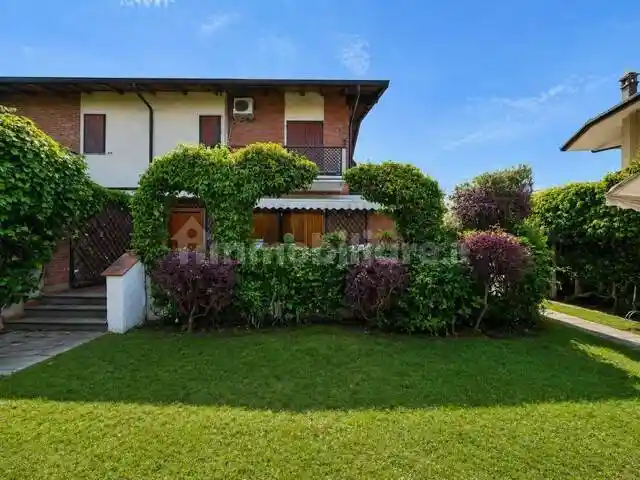 Villa in vendita a Forte dei Marmi