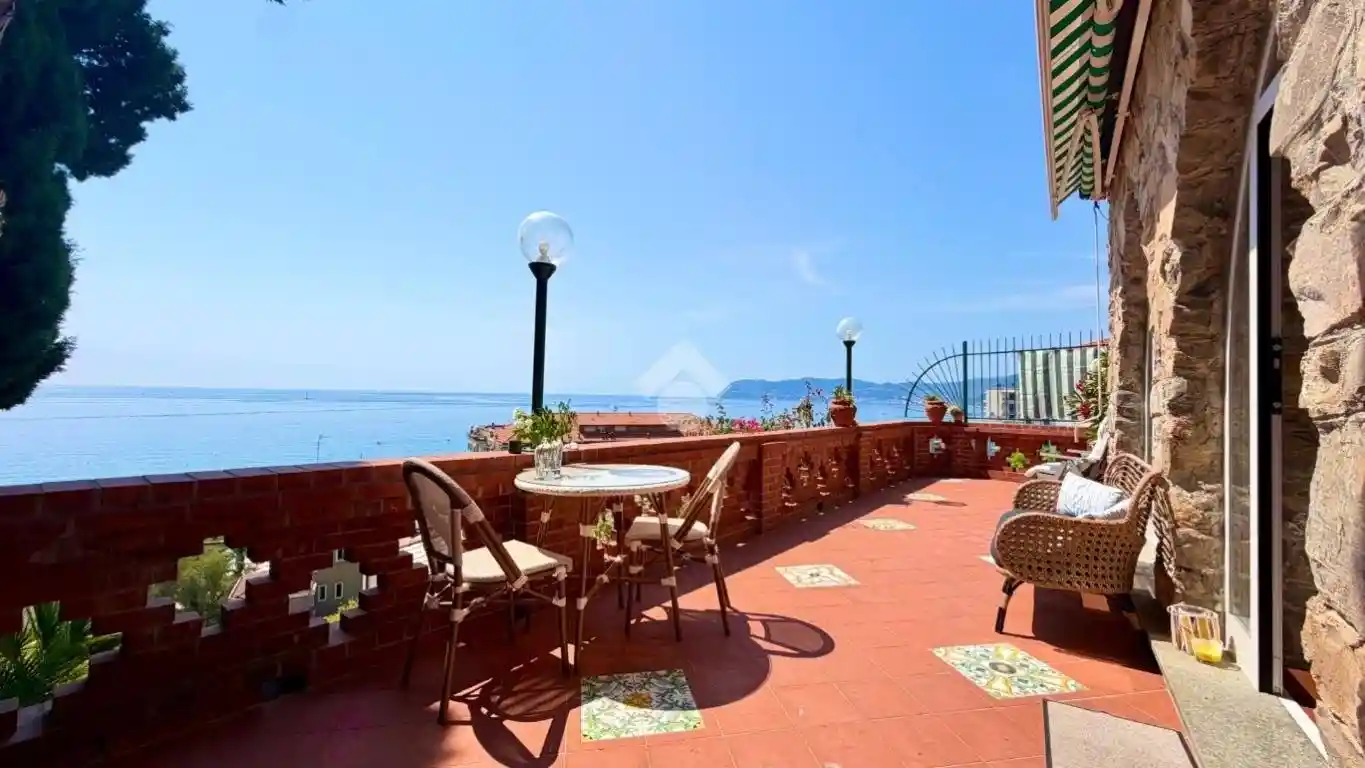 Appartamento in vendita a Alassio
