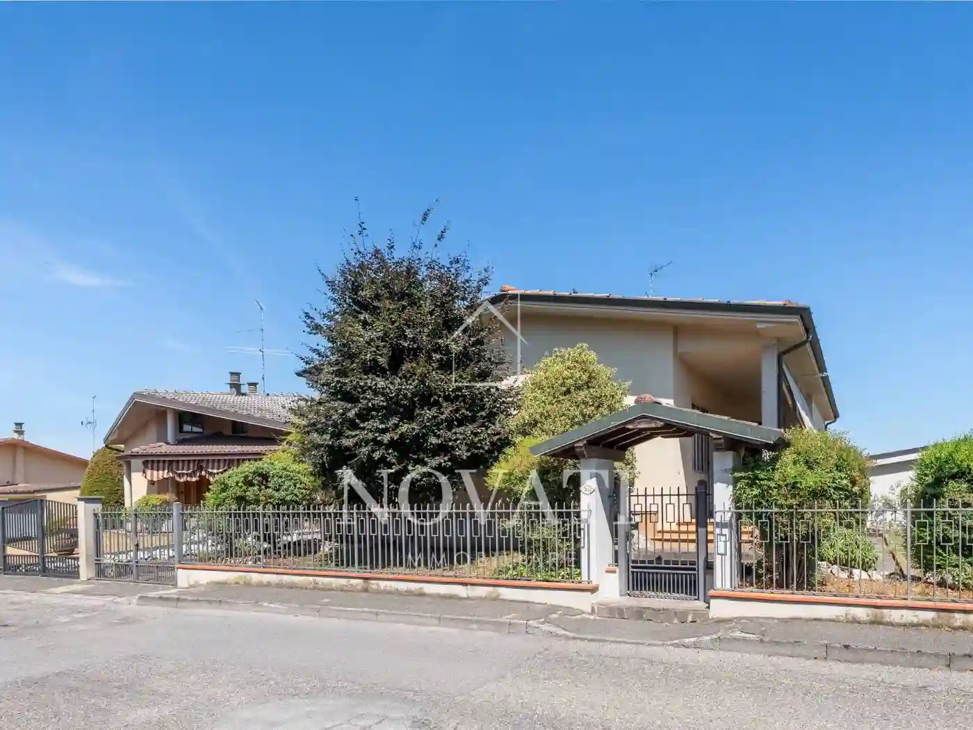 Villa - foto 2