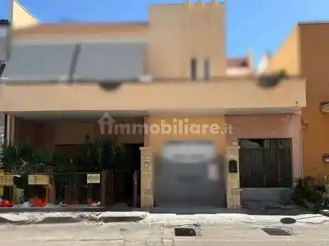 Villa in vendita a Aradeo