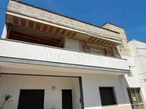 Appartamento in vendita a Aradeo