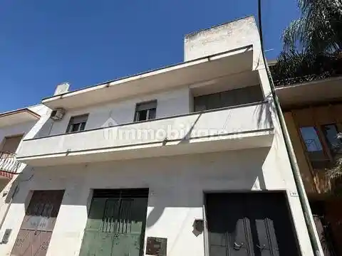 Appartamento in vendita a Aradeo