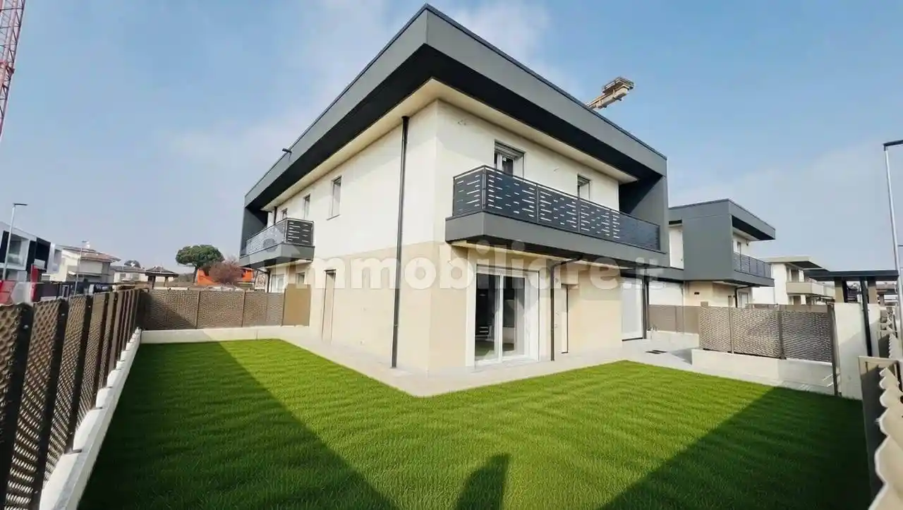 Villa in vendita a Zanica