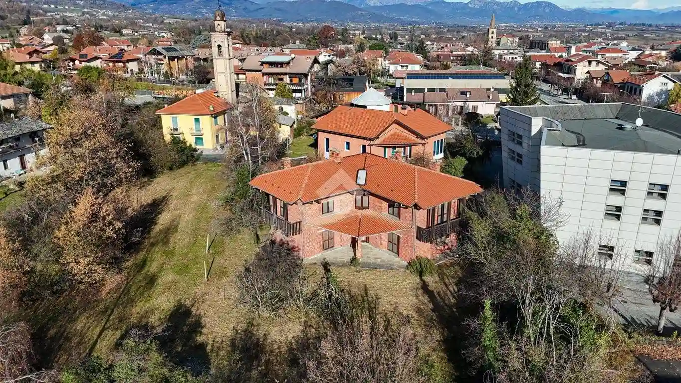 Villa - foto 2